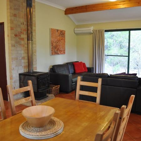 Karri Valley Chalets Pemberton Eksteriør billede