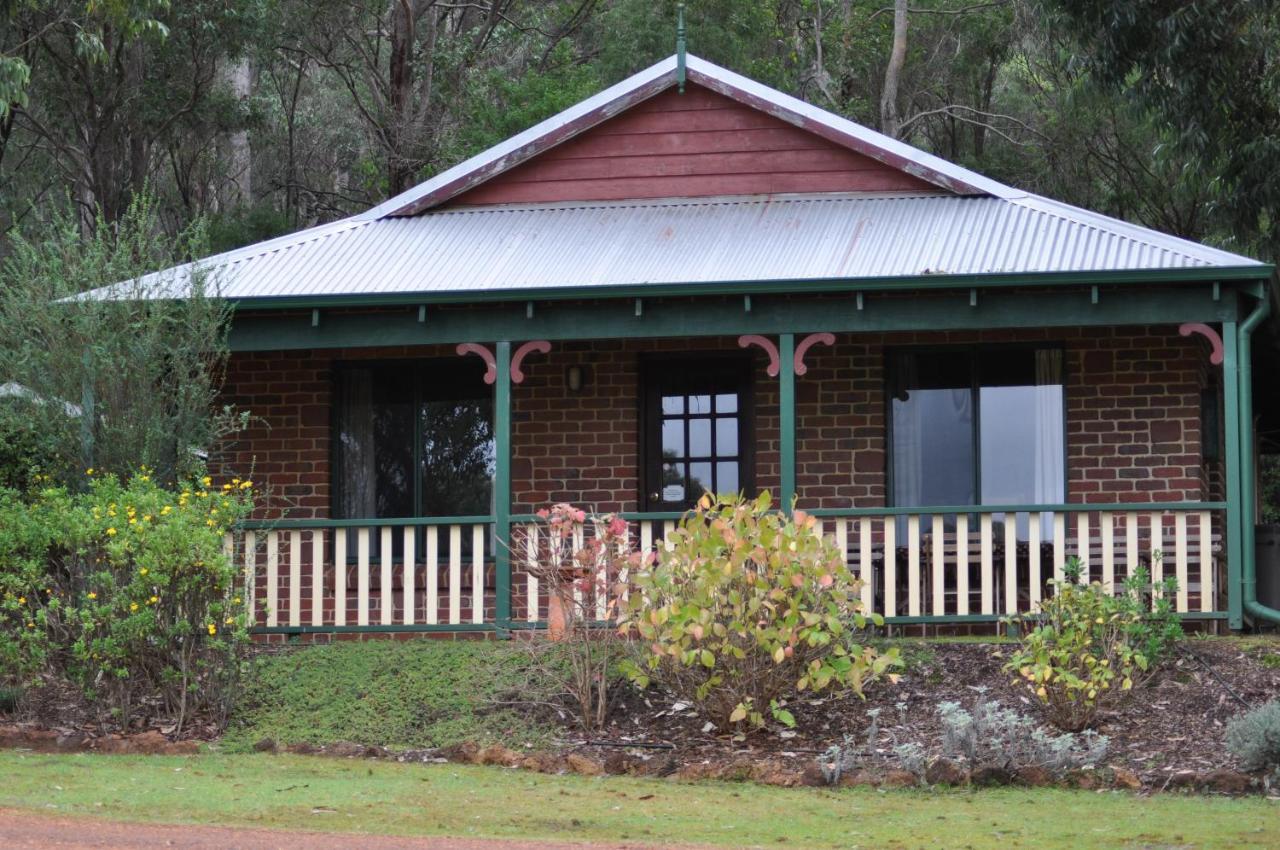 Karri Valley Chalets Pemberton Eksteriør billede